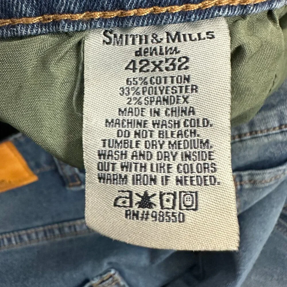 Smith & Mills Straight Leg Men's size 42x32‎ Medium Wash Blue Denim Jeans